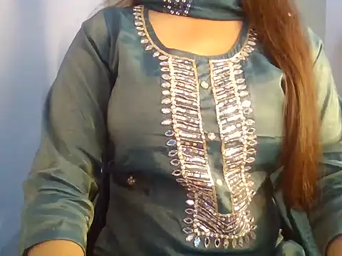 Snapshot of QUEEN_SUKU__ chatting on 10.24.25 QUEEN SUKU   online show from 10.24.25