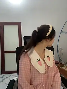 Pig pig11 online show from 12.15.25