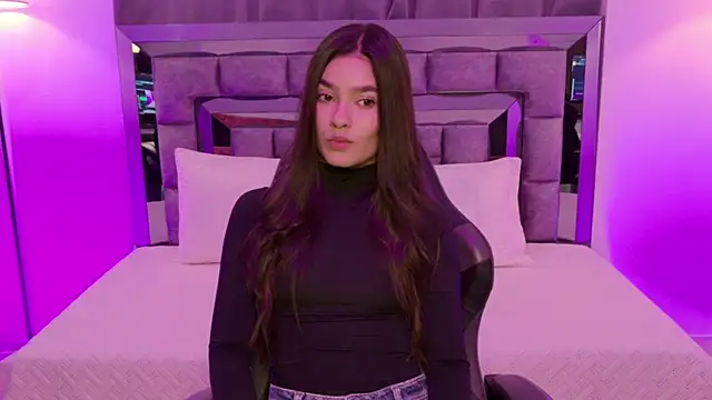 Bella Clark2 online show from 11.05.25