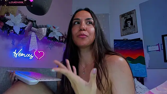 VenusIsLove  online show from 12.30.24