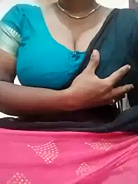 Snapshot of sivashree chatting on 11.25.25 sivashree online show from 11.25.25