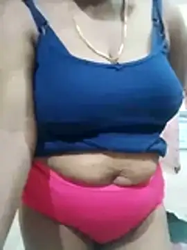 Snapshot of sivashree chatting on 12.05.25 sivashree online show from 12.05.25