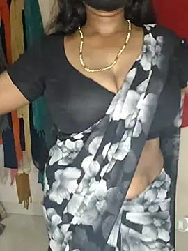 Snapshot of sivashree chatting on 06.23.26 sivashree online show from 06.23.26