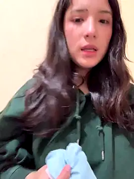 Snapshot of AikoStar chatting on 10.25.25 AikoStar online show from 10.25.25