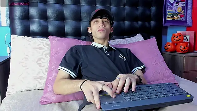 Khalid16  online show from 10.30.25