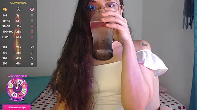 Vicky cristinax online show from 12.19.25