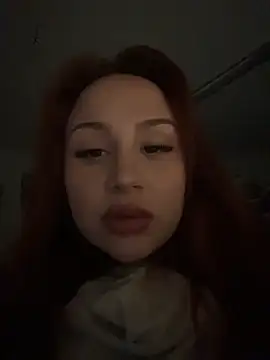 Snapshot of katerina017 chatting on 10.27.25 katerina017 online show from 10.27.25