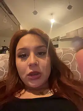 Snapshot of katerina017 chatting on 10.28.25 katerina017 online show from 10.28.25