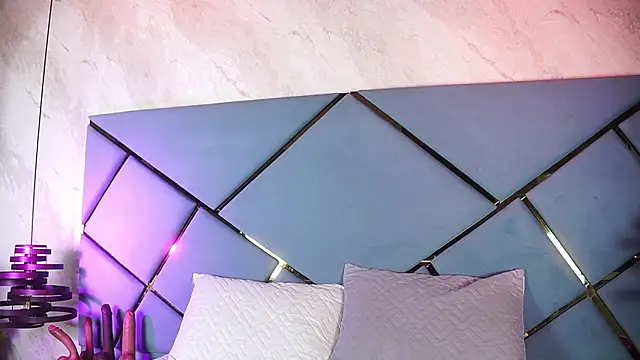  giggy 2 online show from 12.22.25