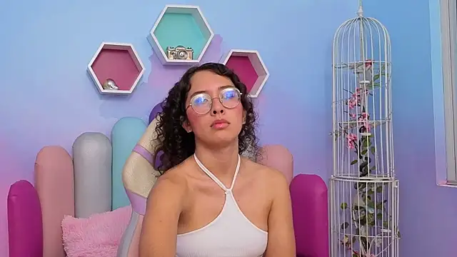 Sasha-Monroe online show from 10.26.25