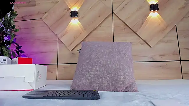 EmilyAllen 1 online show from 02.05.26