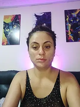 Snapshot of Caroline_Jons chatting on 10.31.25 Caroline Jons online show from 10.31.25