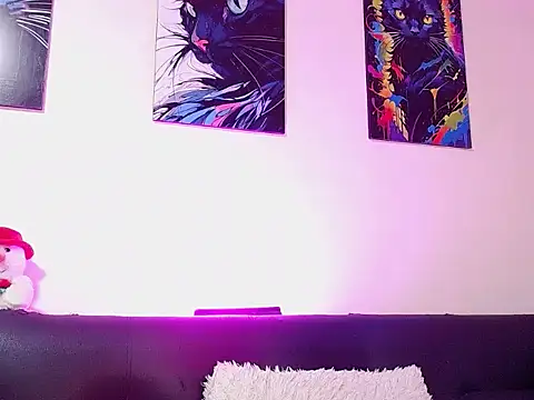 Caroline Jons online show from 12.01.25