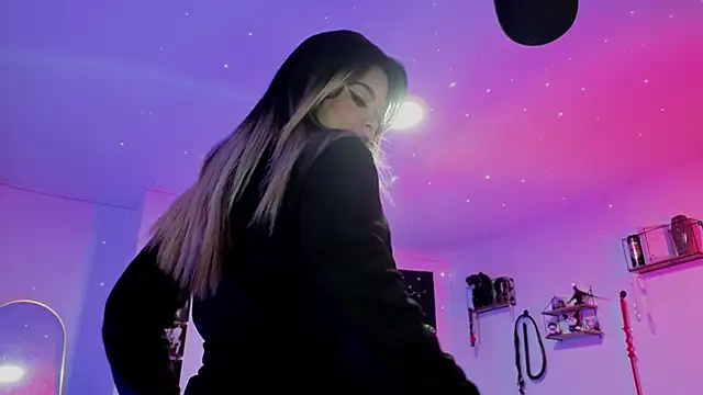 AshGraven online show from 02.18.26