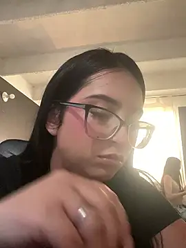 Kloe Novoa online show from 01.05.26