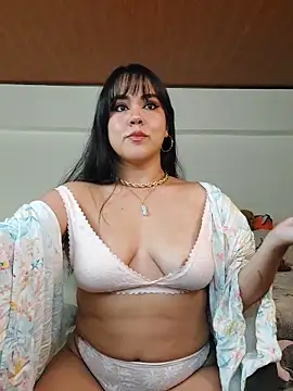 Snapshot of Ariane_Elisse_ chatting on 11.02.25 Ariane Elisse  online show from 11.02.25