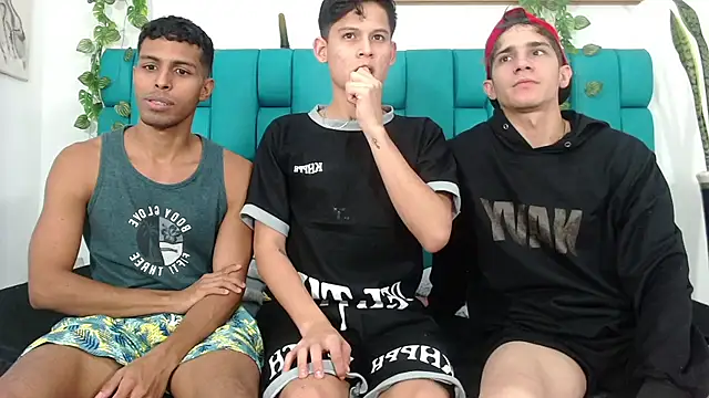 Hot Boys Latinos X online show from 10.31.25