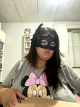 Snapshot of crazzyanne chatting on 12.16.25 crazzyanne online show from 12.16.25