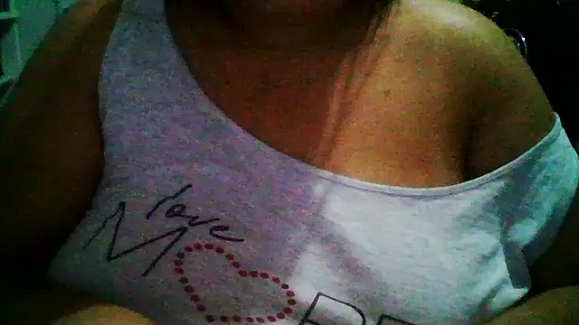 Snapshot of crazzyanne chatting on 03.05.26 crazzyanne online show from 03.05.26