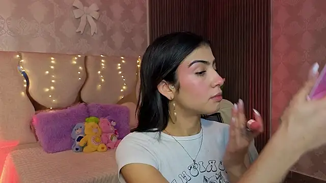 MAIILY TAY online show from 03.04.26