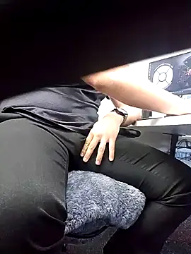 Snapshot of ozone1992 chatting on 04.12.26 ozone1992 online show from 04.12.26