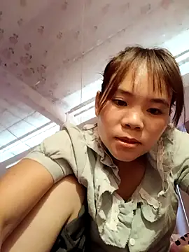 Snapshot of Bany_x chatting on 10.27.25 Bany x online show from 10.27.25