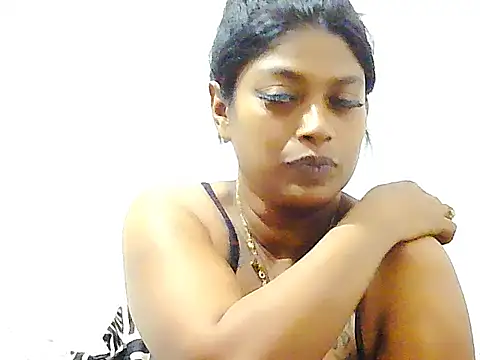 Snapshot of DOVE85 chatting on 11.19.25 DOVE85 online show from 11.19.25