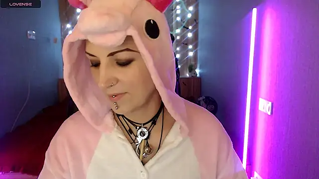 Sweet-n-Strong online show from 11.17.25