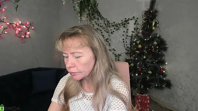 Carla Vogue online show from 12.16.25