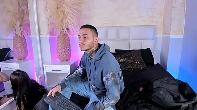 AsiaMillerr  online show from 12.14.25