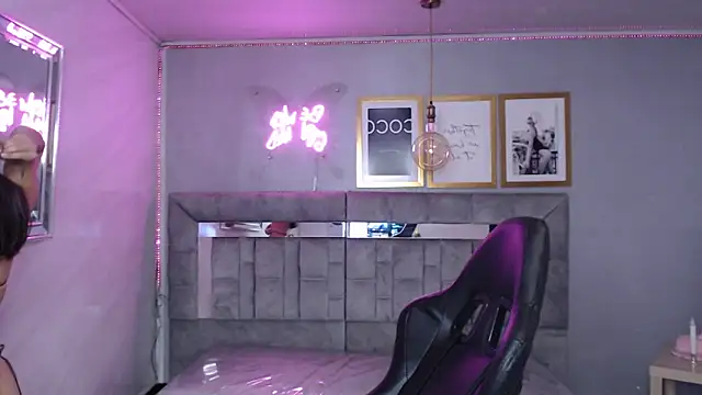 Cute Martina v online show from 11.24.25