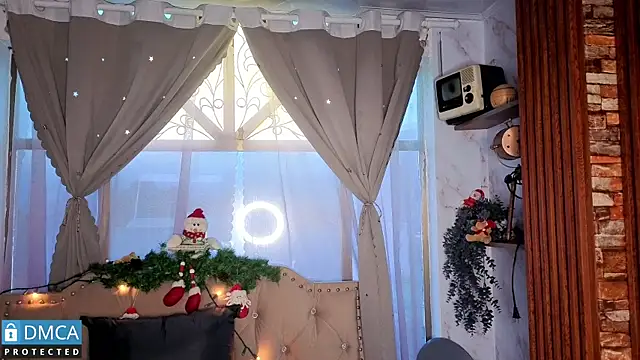 eva delight  online show from 12.18.25