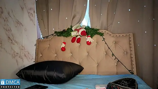 eva delight  online show from 12.20.25