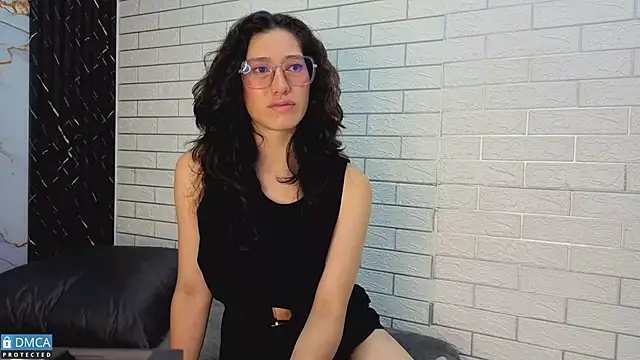 eva delight  online show from 03.30.26