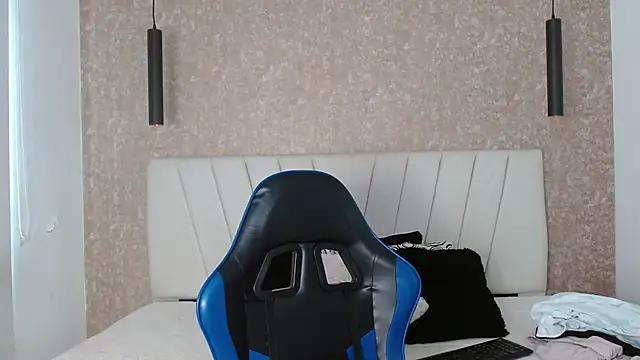 AliceSmity  online show from 03.28.26