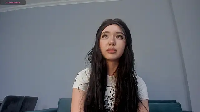 sweetmikasa online show from 11.28.25