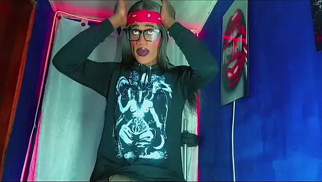 Kloe cardashan online show from 12.18.25