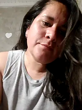 Snapshot of Clara_Arg chatting on 11.29.25 Clara Arg online show from 11.29.25