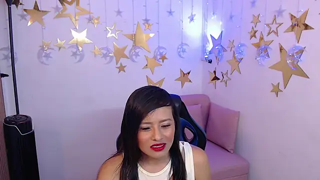 Snapshot of karla_al chatting on 11.18.25 karla al online show from 11.18.25