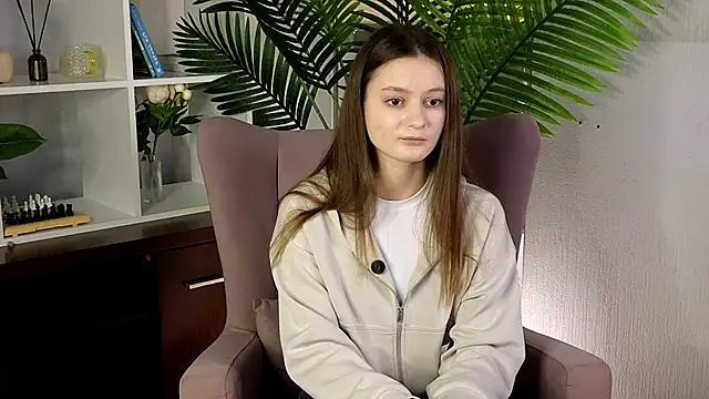 Snapshot of BryannaGilstad chatting on 10.26.25 BryannaGilstad online show from 10.26.25