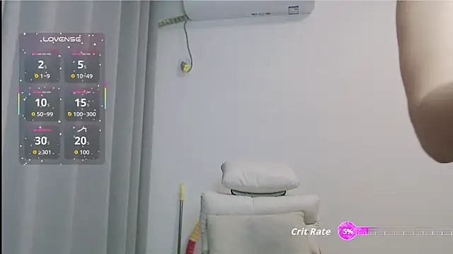 Snapshot of judyli chatting on 12.14.25 judyli online show from 12.14.25