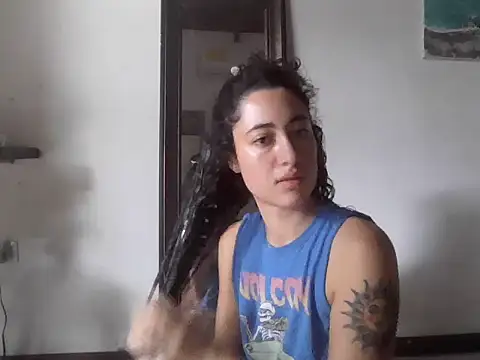 Snapshot of eleganceafterdark chatting on 10.29.25 eleganceafterdark online show from 10.29.25