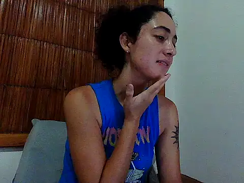 Snapshot of eleganceafterdark chatting on 11.04.25 eleganceafterdark online show from 11.04.25