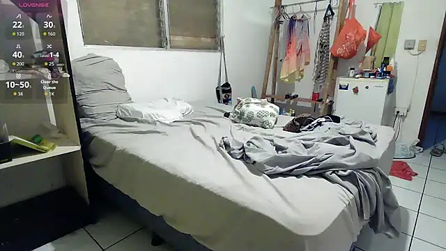 Snapshot of eleganceafterdark chatting on 12.17.25 eleganceafterdark online show from 12.17.25