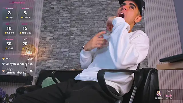 zack joness18 online show from 11.09.25