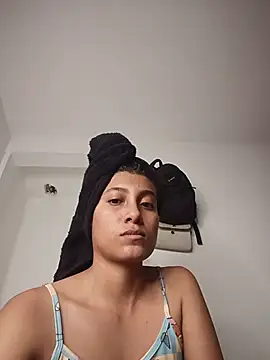 YeseniaRodriguez3 online show from 01.06.26