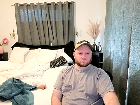 john clarisa online show from 10.31.25