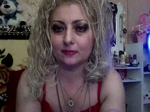 xHot Amazonq online show from 11.19.25