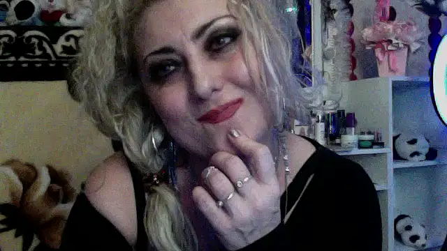 xHot Amazonq online show from 01.15.26