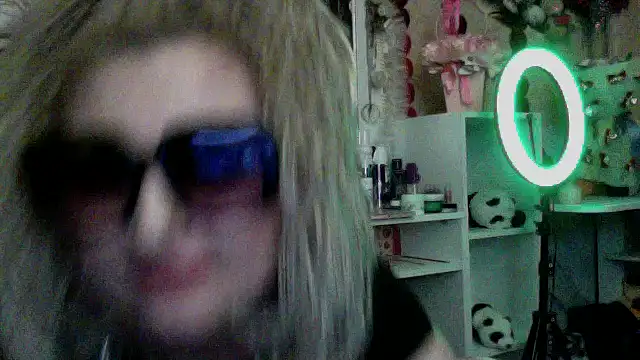 xHot Amazonq online show from 01.16.26